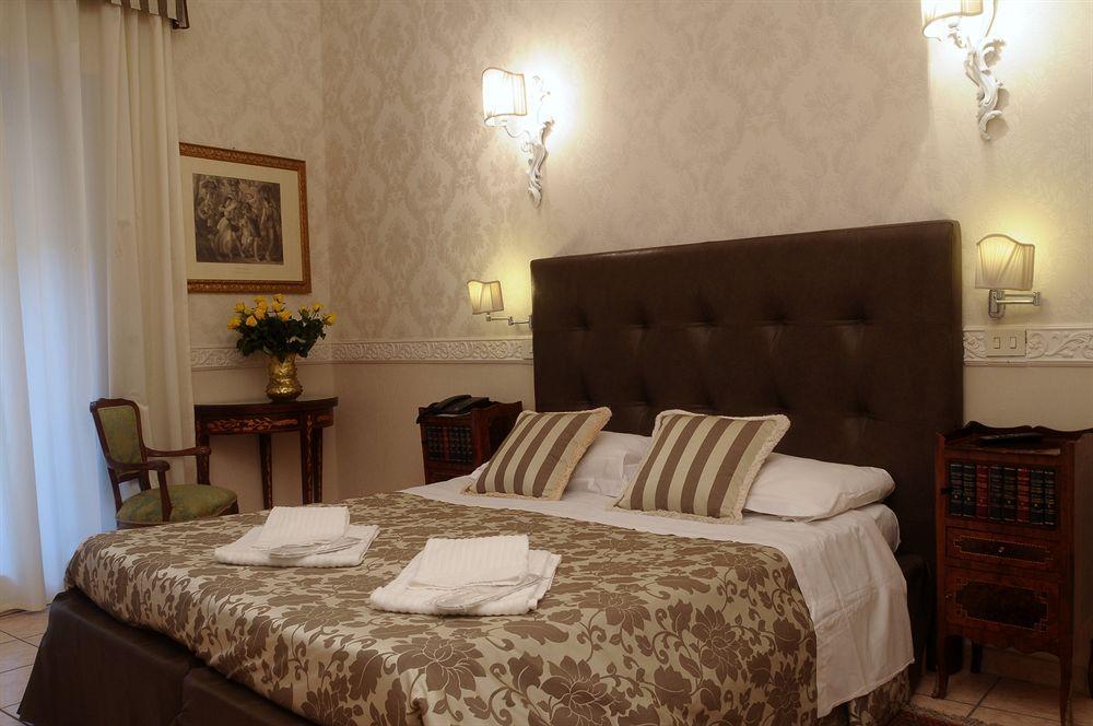 Residenza Zanardelli Bed & Breakfast Rome Bagian luar foto