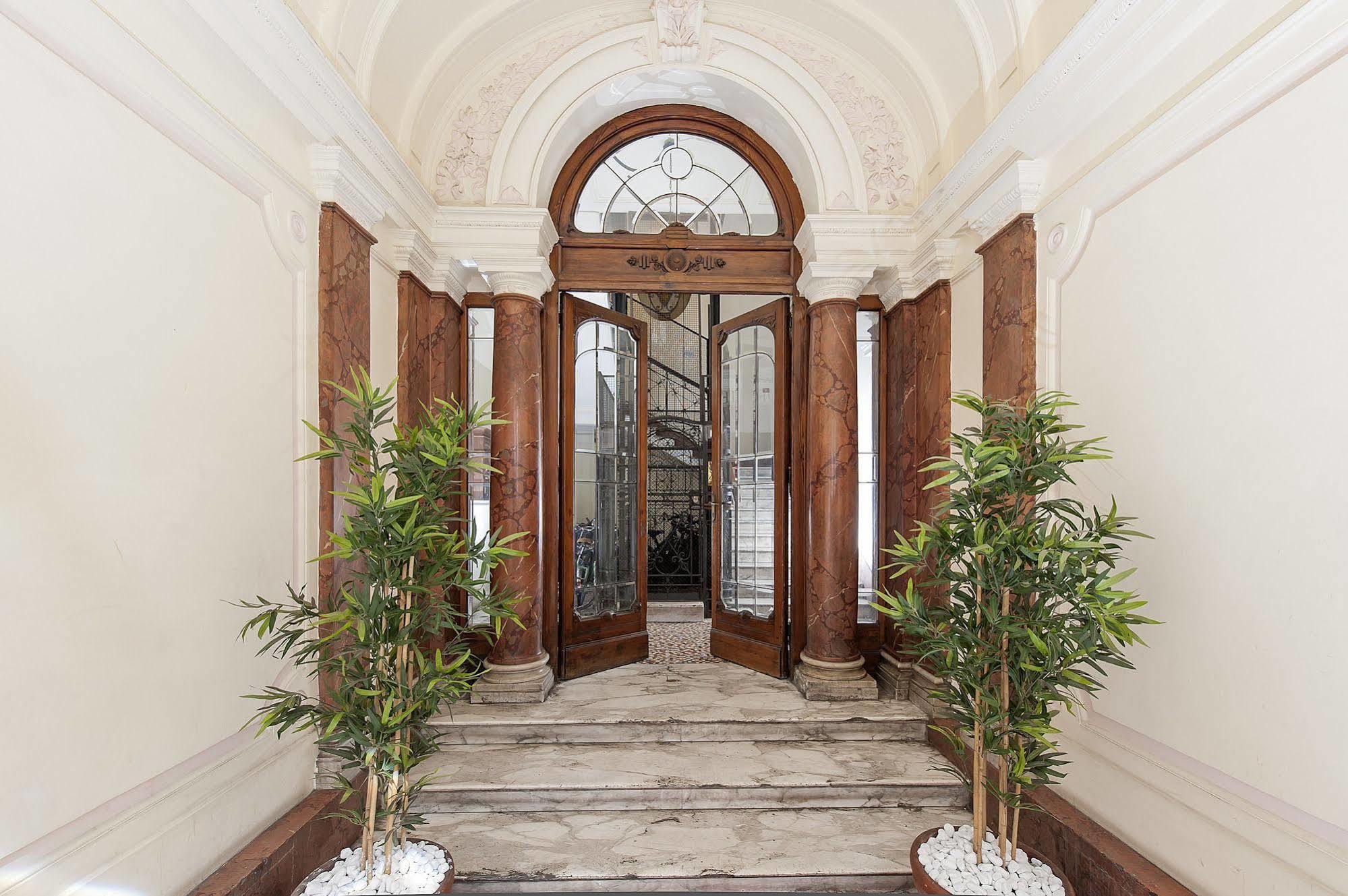 Residenza Zanardelli Bed & Breakfast Rome Bagian luar foto
